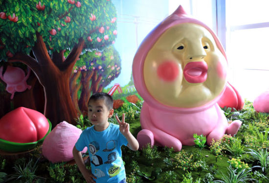 丑比头十周年主题特展登陆上海环球金融中心(图1)