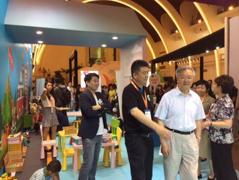 乐视儿童惊艳亮相上海国际少儿生活方式展(图1) 乐视儿童惊艳亮相上海国际少儿生活方式展(图1)