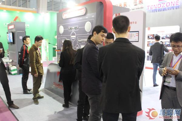 展会爆棚，观众齐聚东微展位